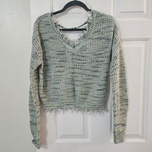 Chic V-Neck Frayed Sweater - Light Green